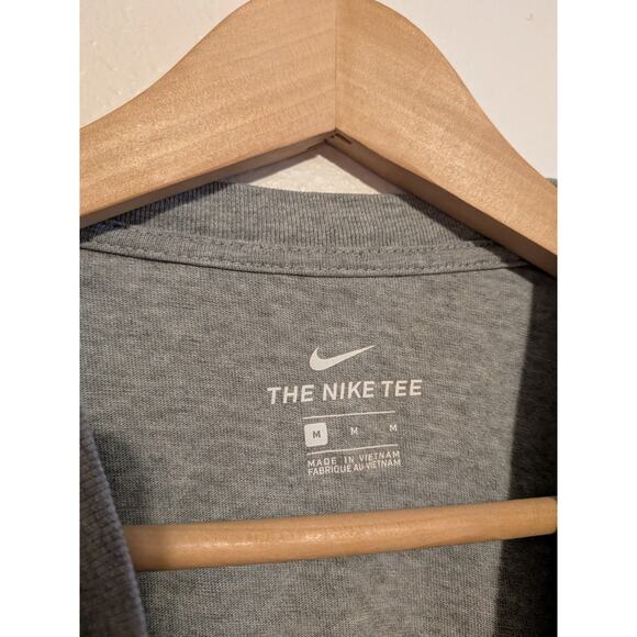 Nike block futura logo tee shirt gray size M - Picture 3 of 4
